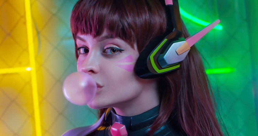 4K Dva Overwatch Game Character Wallpaper