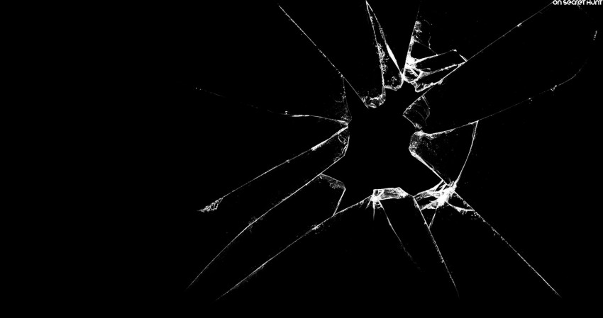 HD Black Computer Broken Screen Wallpaper