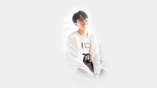 8K Hobi J-Hope BTS Picture Wallpaper Background