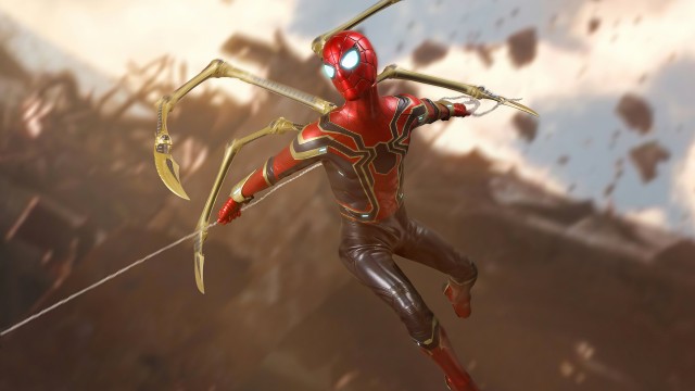 8K Spiderman Iron Picture Wallpaper Background