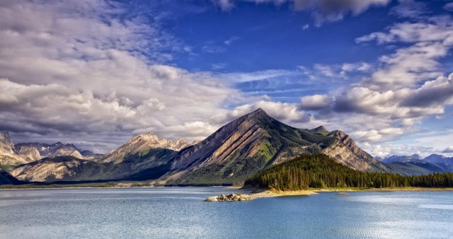 Mountain Lake Forest Nature 4K Wallpaper
