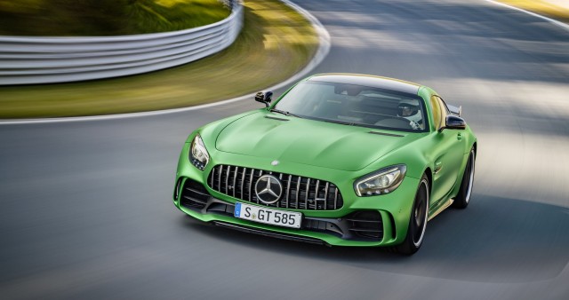 4K Green Mercedes-Benz AMG GTR Wallpaper