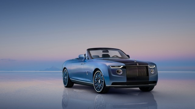 8K Blue Rolls Royce 2021 Picture Wallpaper Background