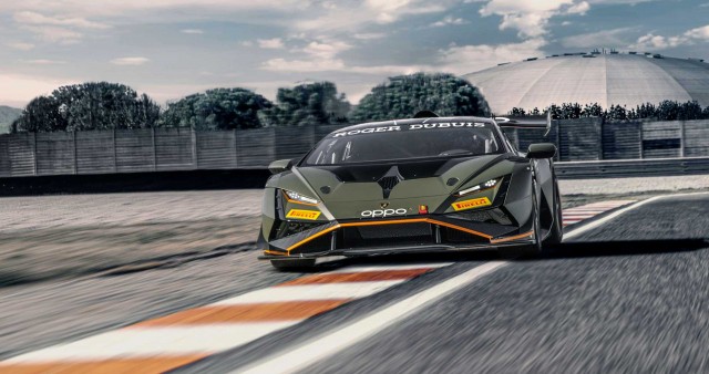 4K Lamborghini Huracan Super Trofeo Wallpaper