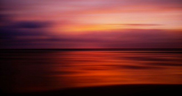 Ultra HD Red Sunset Rays 4K Wallpaper