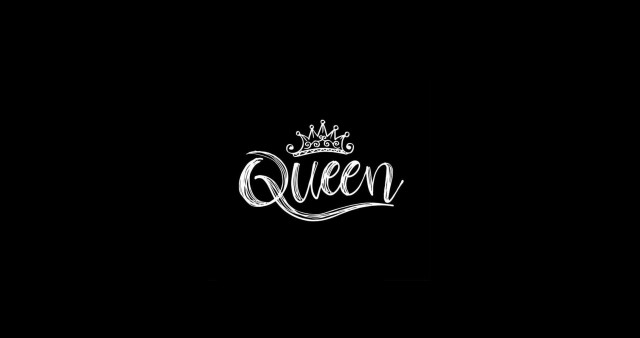 Black & White Queen Crown 4K Wallpaper